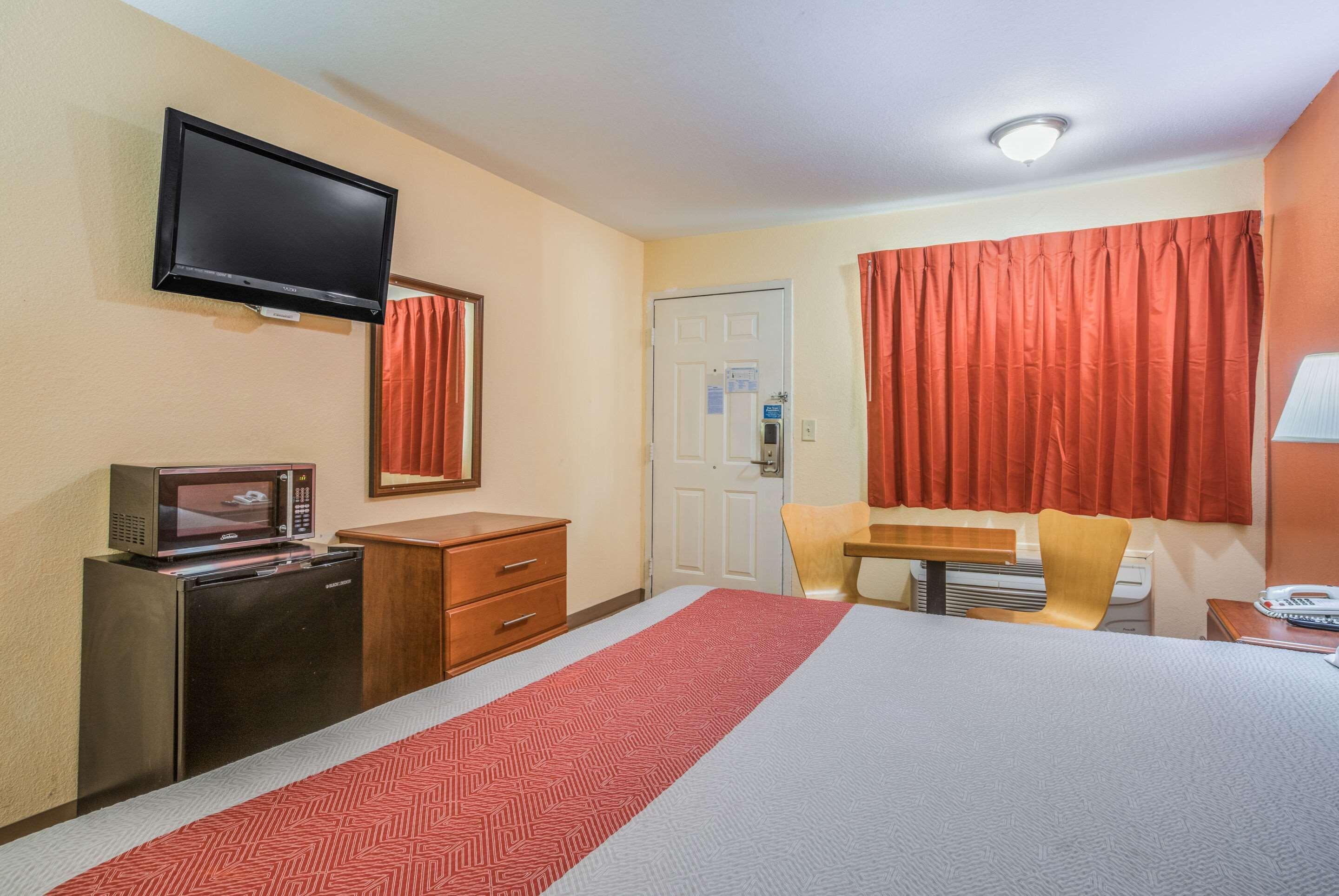 Rodeway Inn & Suites Macon Exterior foto