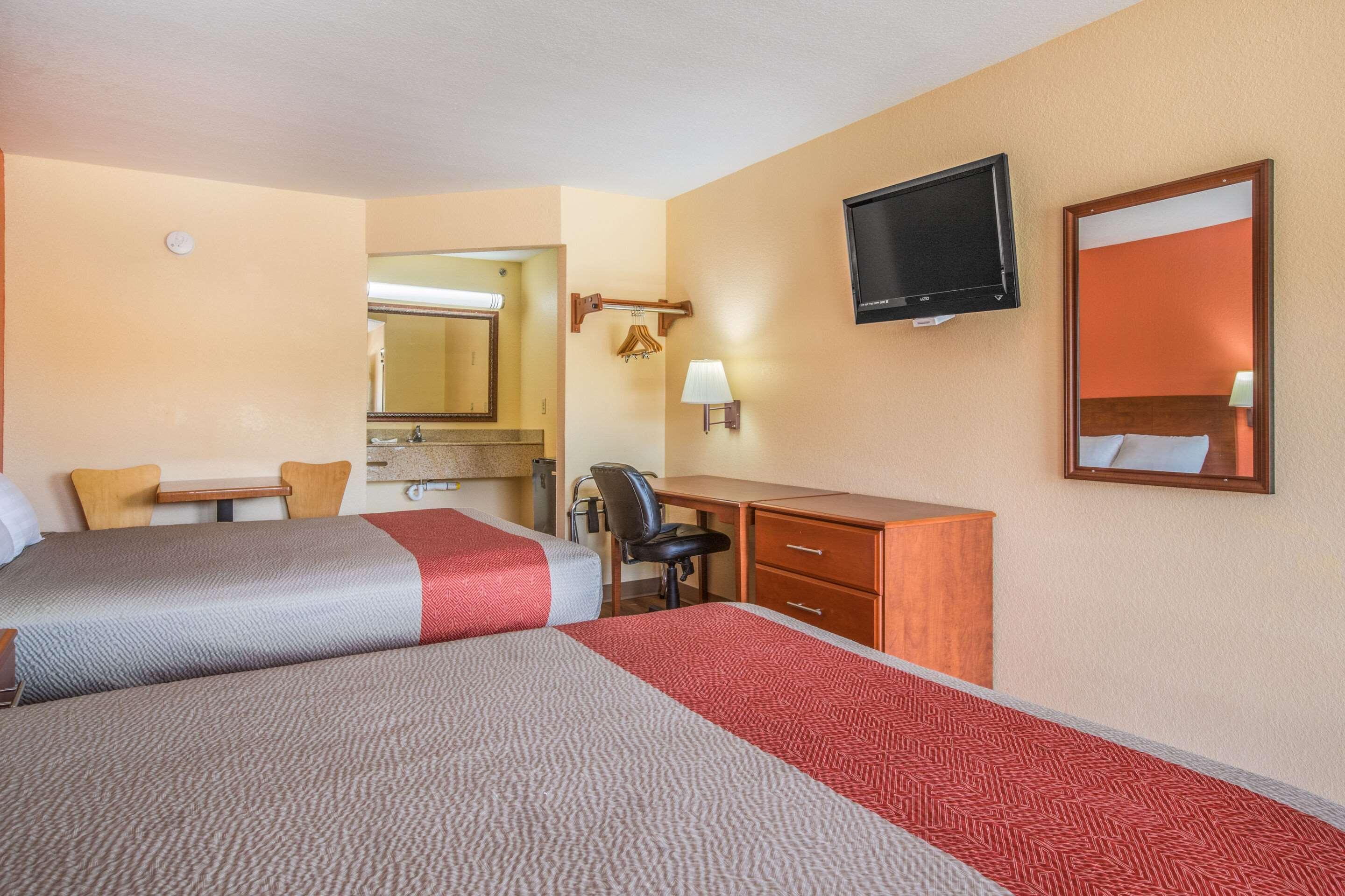 Rodeway Inn & Suites Macon Exterior foto