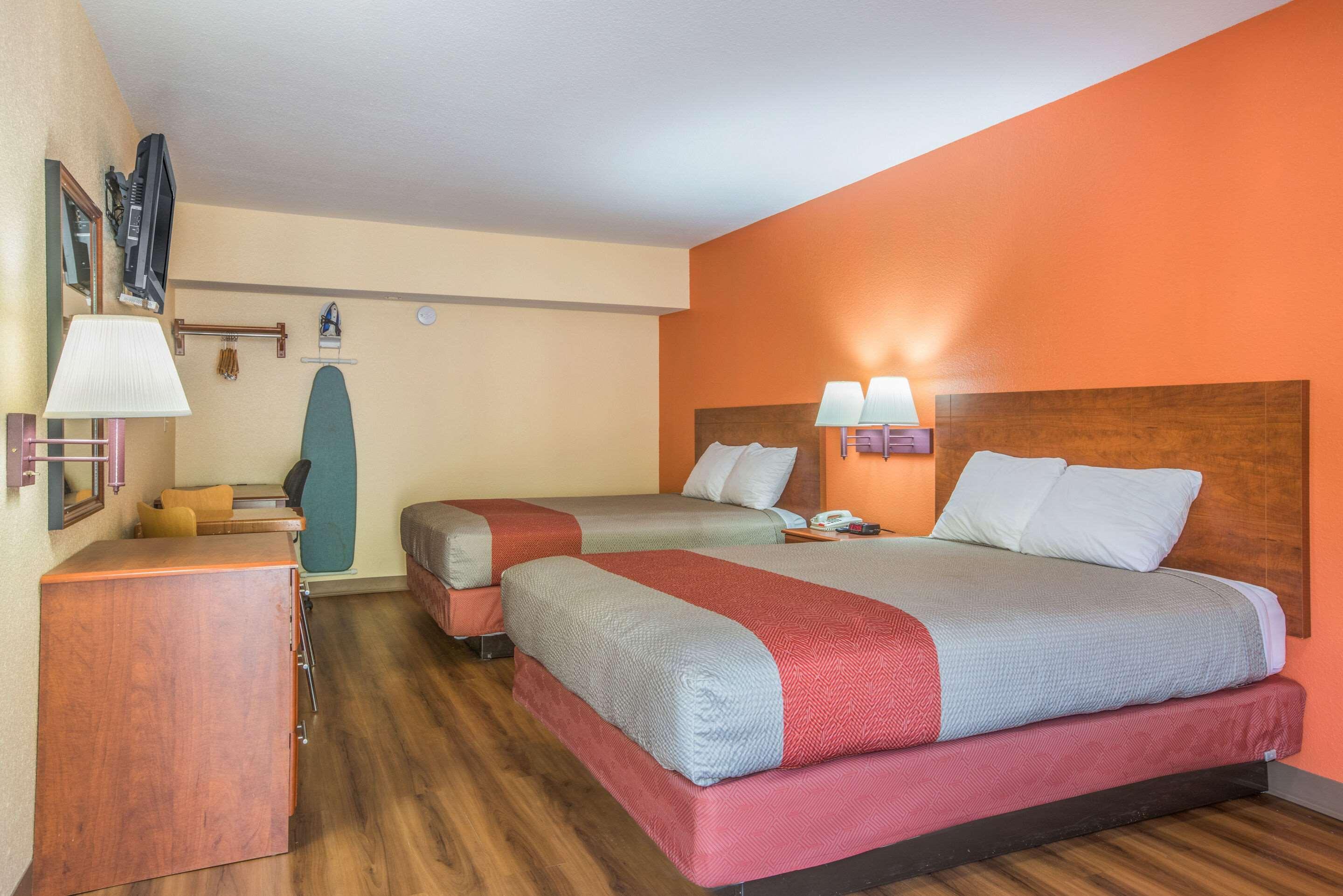 Rodeway Inn & Suites Macon Exterior foto